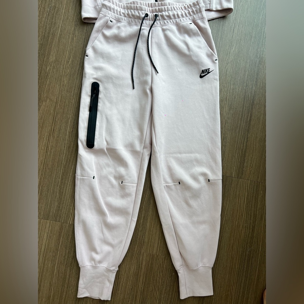 Nike joggers